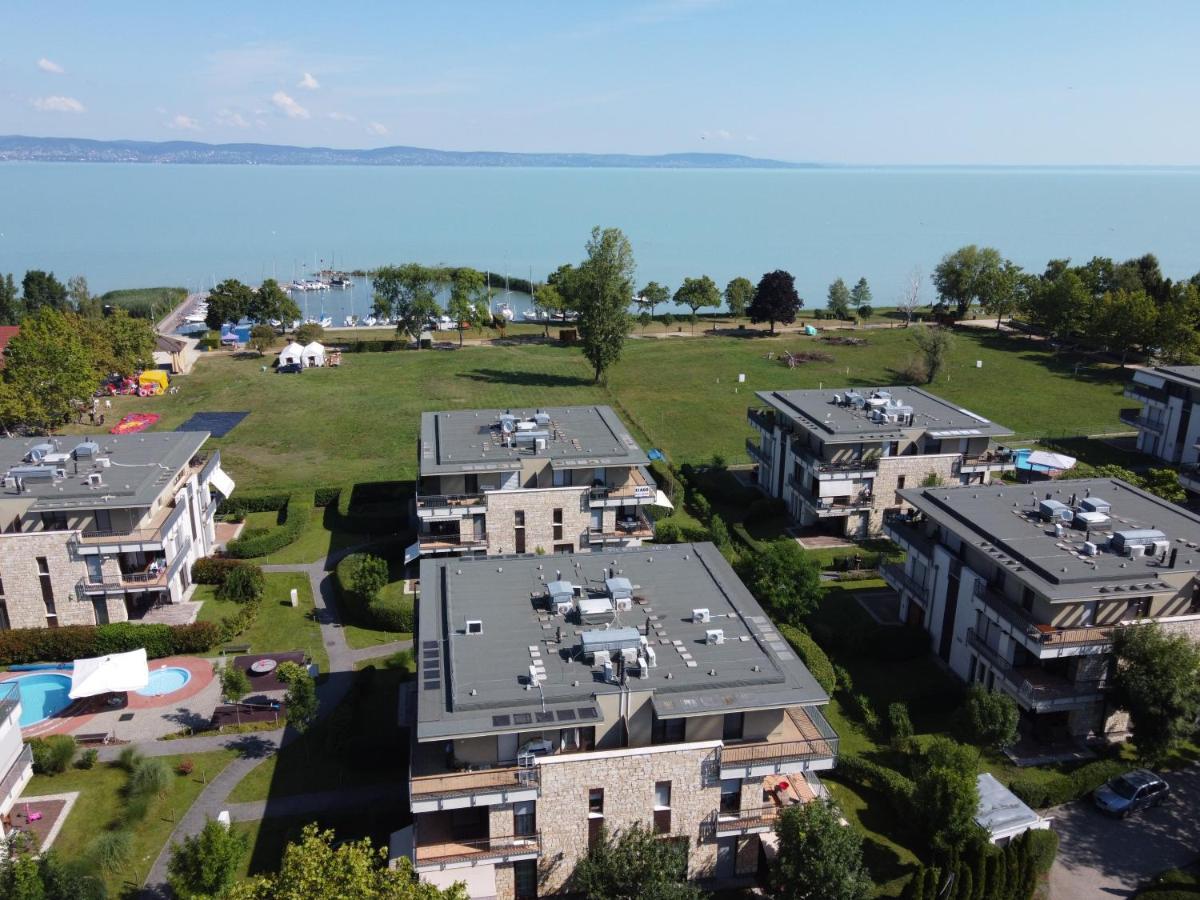 Lakeside Luxury Apartment Zamárdi Exteriér fotografie